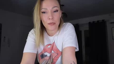 sacha__xx online show from 14, 1, 2026