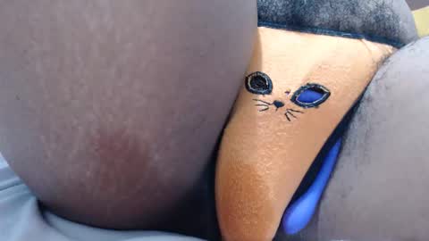 Snapshot of sacha_macgregor1 chatting on 1, 11, 2025 SACHA MACGREGOR1 online show from 1, 11, 2025