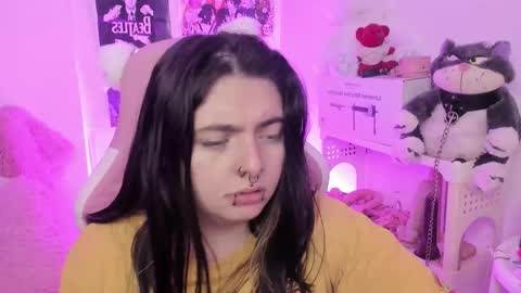 Snapshot of sachi_meow chatting on 14, 12, 2025 Ig online show from 14, 12, 2025