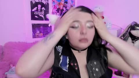 Snapshot of sachi_meow chatting on 19, 12, 2025 Ig online show from 19, 12, 2025