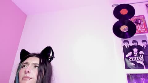 Snapshot of sachi_meow chatting on 22, 12, 2025 Ig online show from 22, 12, 2025