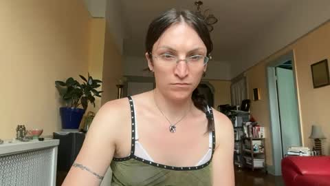 Snapshot of sadie_stars chatting on 17, 6, 2026 Sadie online show from 17, 6, 2026