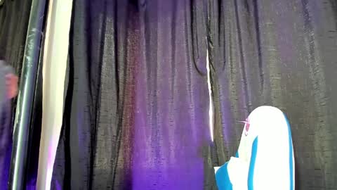 Cami online show from 10, 4, 2026