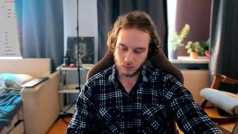 Adam online show from 17, 10, 2025