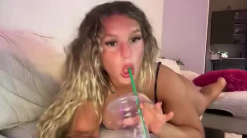 Shaina Blue online show from 6, 6, 2026