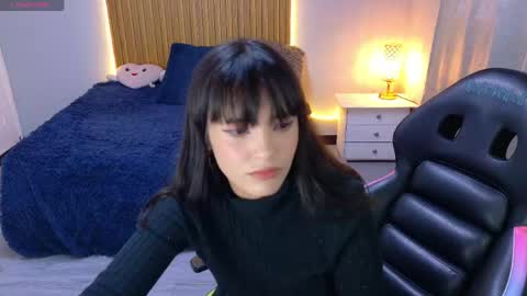 Snapshot of sailor_moon07 chatting on 21, 5, 2026 sailor online show from 21, 5, 2026