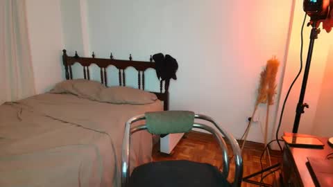 Sindy Scott online show from 5, 2, 2026