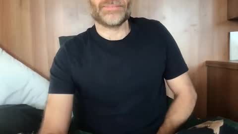 Snapshot of saint009 chatting on 16, 1, 2025 saint009 online show from 16, 1, 2025