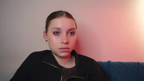 Snapshot of sairally chatting on 25, 5, 2026 Ariel online show from 25, 5, 2026