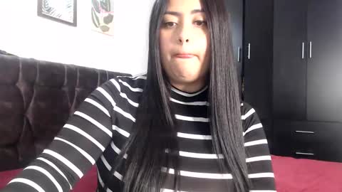 Snapshot of sakhmett chatting on 12, 10, 2025 Sarah online show from 12, 10, 2025