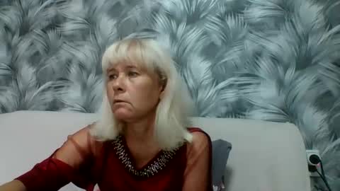 sakura_blonde online show from 29, 9, 2025