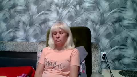 sakura_blonde online show from 6, 11, 2025