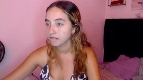 Snapshot of sakuraa_petitex chatting on 10, 11, 2025 Sakura online show from 10, 11, 2025