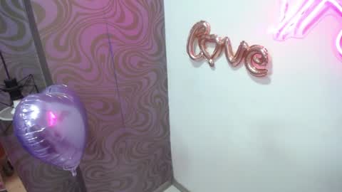 Snapshot of salii_poison chatting on 17, 12, 2024 salii_poison online show from 17, 12, 2024