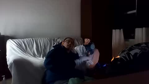 salis1981 online show from 2, 2, 2025