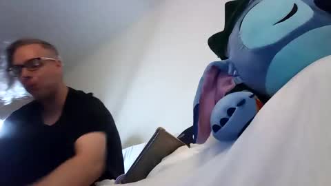 salis1981 online show from 4, 2, 2025