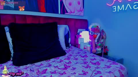 miss Sally online every night from 1am to 8am  Colombia time online show from 6, 12, 2024