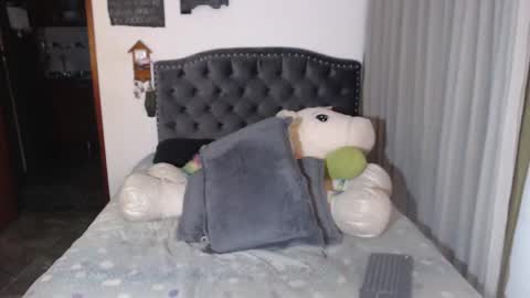 Snapshot of salomefox2 chatting on 5, 5, 2026 yenny online show from 5, 5, 2026