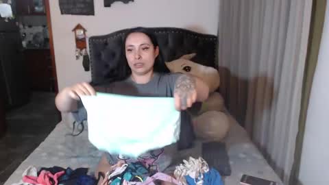 Snapshot of salomefox2 chatting on 13, 5, 2026 yenny online show from 13, 5, 2026