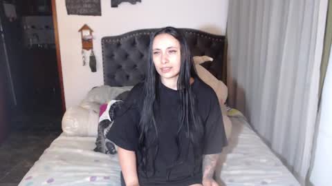 Snapshot of salomefox2 chatting on 1, 7, 2026 yenny online show from 1, 7, 2026