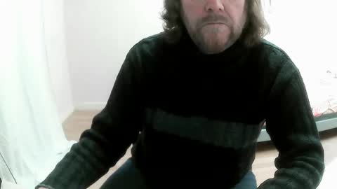 Snapshot of saltimbanquier chatting on 10, 3, 2025 Saltimbanquier Salt ou Banquier online show from 10, 3, 2025