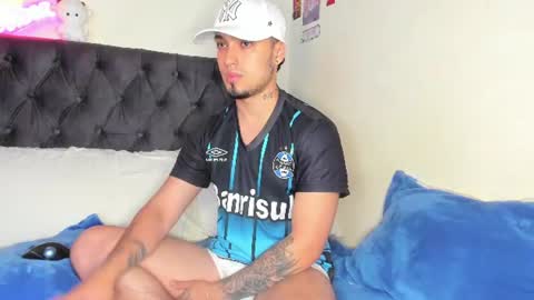 Snapshot of salvatore_dereck chatting on 9, 7, 2026 online show from 9, 7, 2026