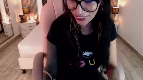 Snapshot of sam_mansson66 chatting on 12, 3, 2025 SAM MANSON online show from 12, 3, 2025
