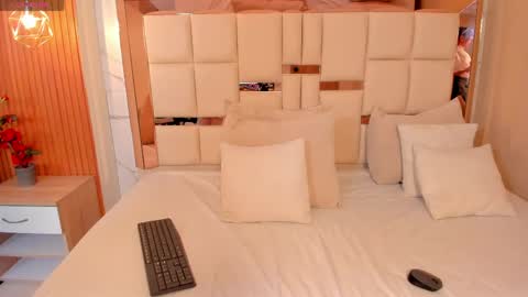 Snapshot of samanta_quinn chatting on 2, 5, 2026 samantha online show from 2, 5, 2026