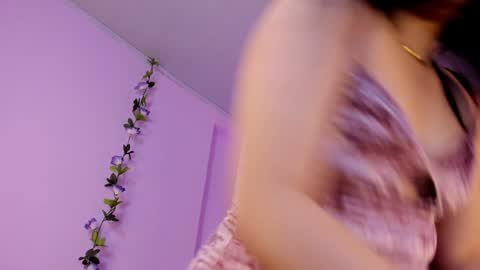 Snapshot of samanta_roberts1 chatting on 14, 1, 2025 Samanta online show from 14, 1, 2025