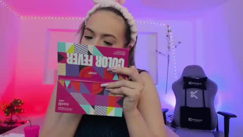 Snapshot of samanta_roberts1 chatting on 23, 9, 2025 Samanta online show from 23, 9, 2025