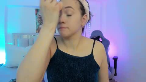 Snapshot of samanta_roberts1 chatting on 13, 10, 2025 Samanta online show from 13, 10, 2025