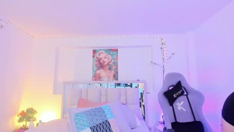 Snapshot of samanta_roberts1 chatting on 21, 10, 2025 Samanta online show from 21, 10, 2025