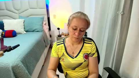 Samanta Stone online show from 23, 6, 2026