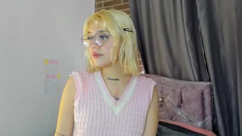 samantha_browwnn online show from 4, 3, 2026