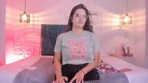 Snapshot of samantha_foxyy chatting on 29, 6, 2026 samantha_foxyy online show from 29, 6, 2026