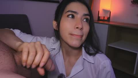   Samantha   online show from 19, 4, 2026