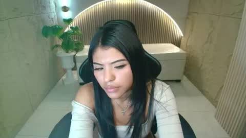 Snapshot of samantha_r__ chatting on 13, 7, 2026 Sam online show from 13, 7, 2026
