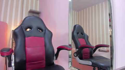    online show from 23, 10, 2025