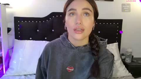 Snapshot of samanthagrant_ chatting on 11, 6, 2026 IGSamanthaGrant 10 online show from 11, 6, 2026
