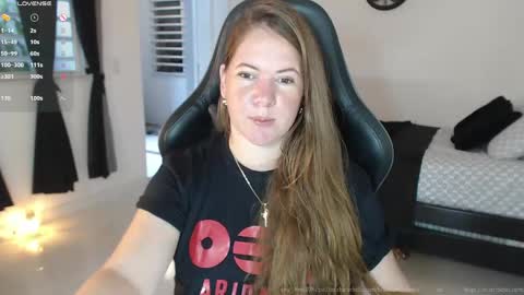 Snapshot of samanthaleon chatting on 3, 5, 2026 Samantha samy online show from 3, 5, 2026
