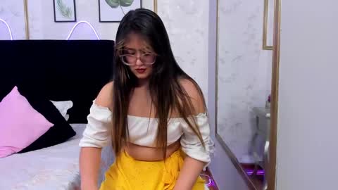 Alejandra  online show from 11, 3, 2025