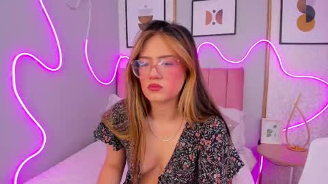 Alejandra  online show from 17, 10, 2025