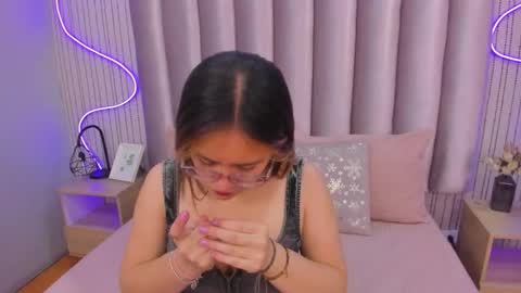 Alejandra  online show from 14, 11, 2025