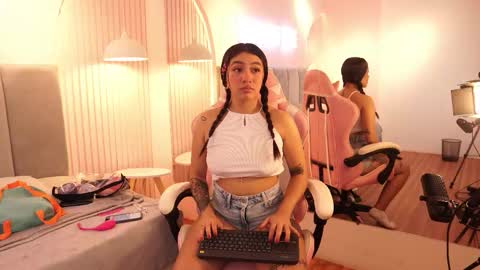 samaraa_collinss online show from 10, 11, 2025