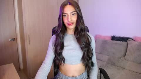 Samara Silex online show from 16, 10, 2025