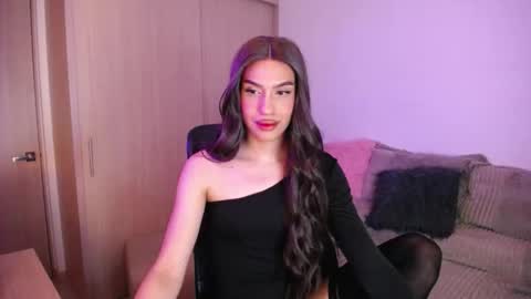 Samara Silex online show from 22, 10, 2025