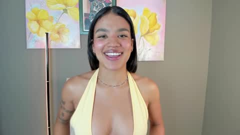 Snapshot of samarhagomez chatting on 1, 12, 2025 Samarha Gomez online show from 1, 12, 2025