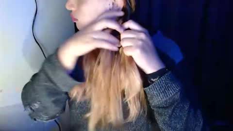 samatha_squirts online show from 25, 9, 2025
