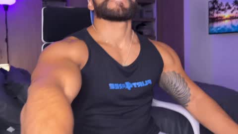 Snapshot of samdornan chatting on 10, 1, 2025 Sam Dornan online show from 10, 1, 2025