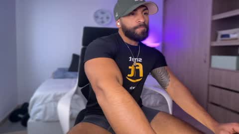 Snapshot of samdornan chatting on 5, 2, 2025 Sam Dornan online show from 5, 2, 2025